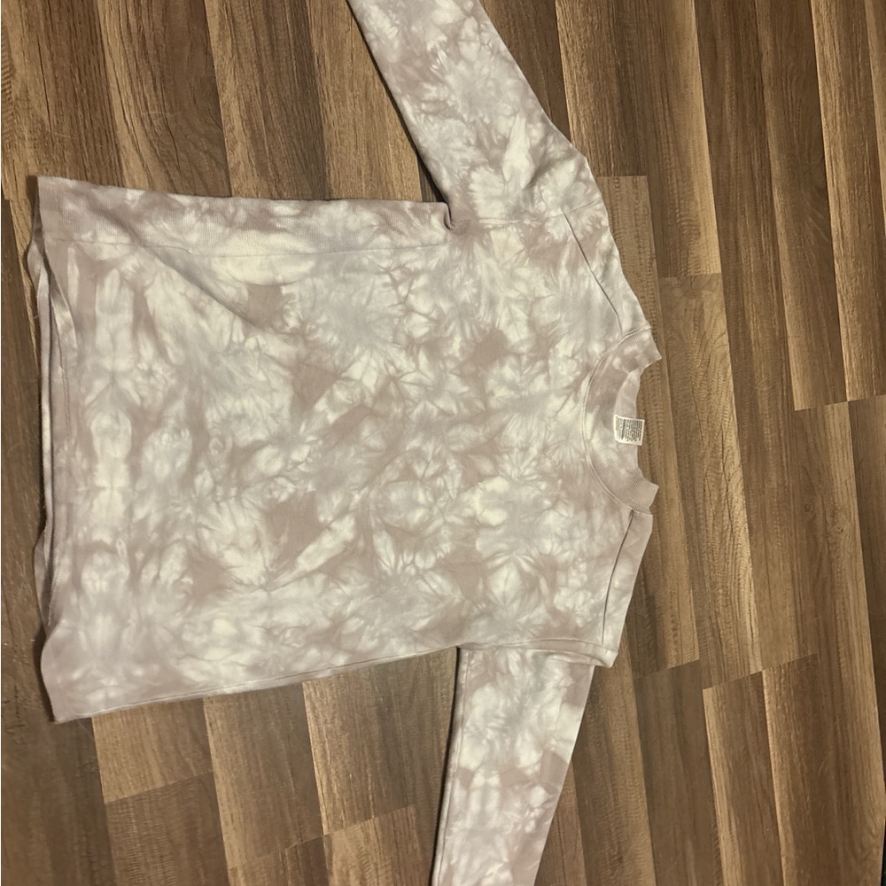 All in Motion Cream Tie-Dye Long Sleeve Tee